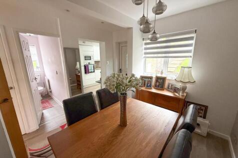 3 Bed Detached, Silsden