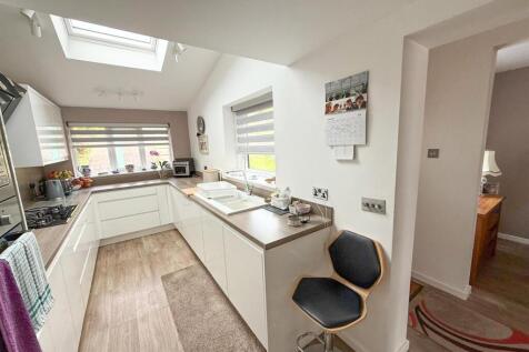 3 Bed Detached, Silsden