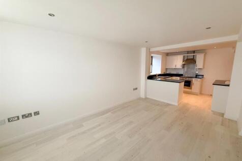 2 Bed Apartment, Riddlesden