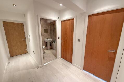 2 Bed Apartment, Riddlesden