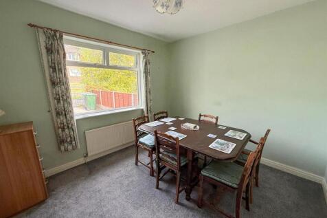 2 bed semi-detached bungalow, Silsden 6