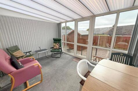 2 bed semi-detached bungalow, Silsden 10