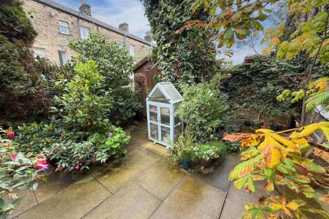 4 bed mid-terrace property, Silsden 22