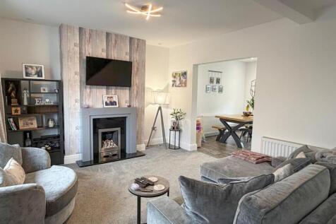 3 bed semi-detached house, Silsden 3