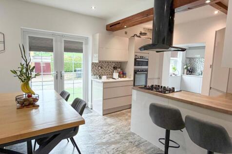 3 bed semi-detached house, Silsden 4