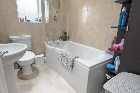 3 bed semi-detached house, Silsden 16