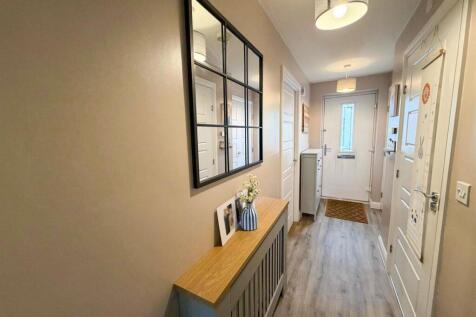 3 bed semi-detached house, Silsden 3