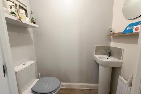 3 bed semi-detached house, Silsden 10