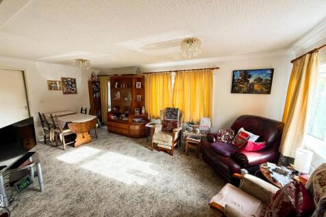 2 bed park home. Silsden