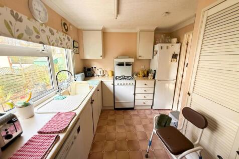 2 bed park home. Silsden