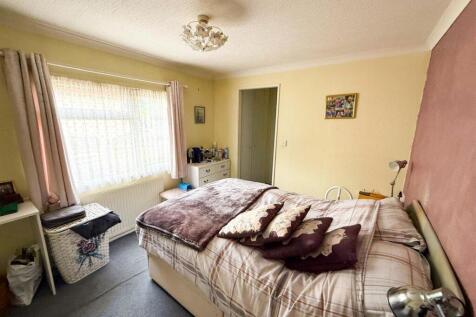 2 bed park home. Silsden