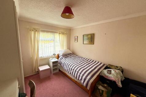 2 bed park home. Silsden