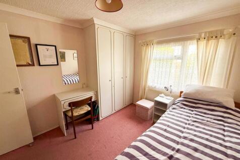 2 bed park home. Silsden