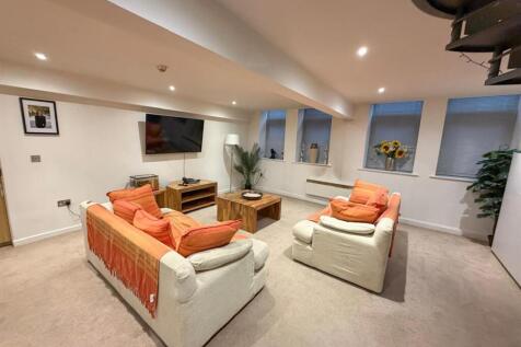 3 bed apartment, Silsden