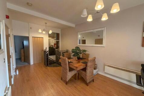 3 bed apartment, Silsden