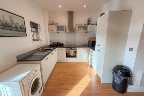 3 bed apartment, Silsden