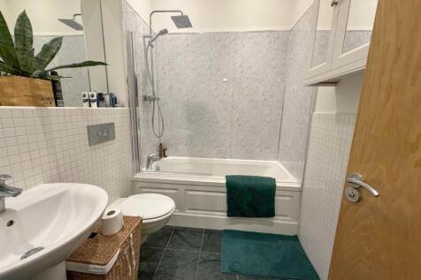 3 bed apartment, Silsden