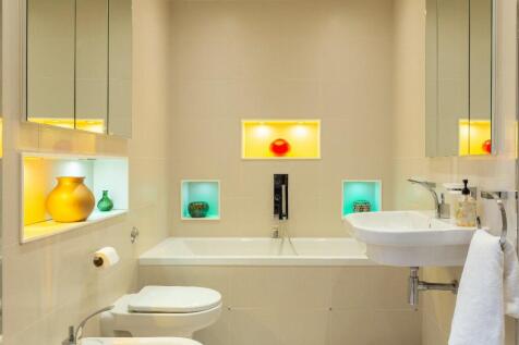 Main en suite