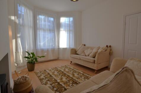 Separate lounge 