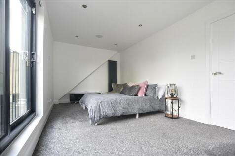 Bedroom 1 (Pic 3)