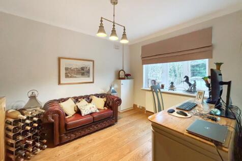 Study/ Bedroom 6