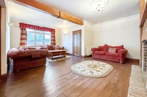 Living Room (Pic 2)