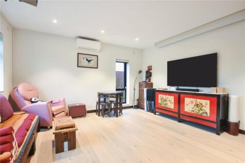 Bedroom 3/Reception