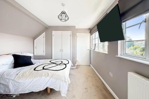 Bedroom 3 (2nd Fl)