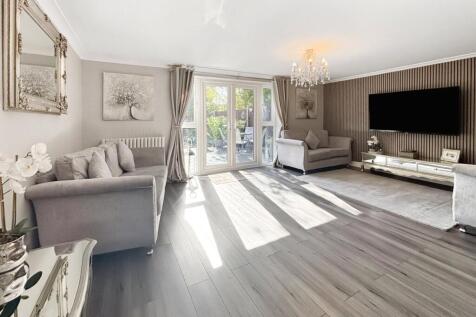 Living Room Diner