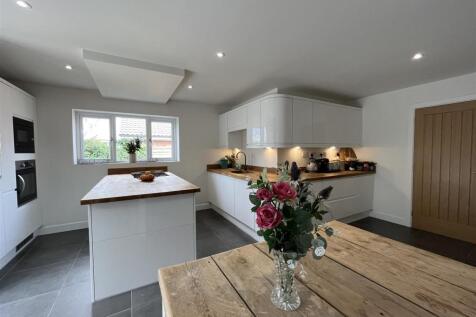 Open Plan Kitchen, Living &amp; Dining Room