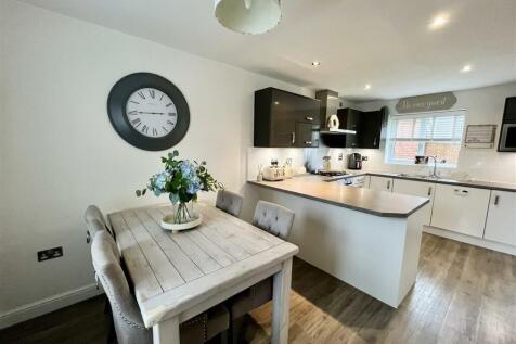 Open Plan Kitchen &amp; Dining Room