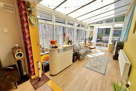Sun Room/Family Room