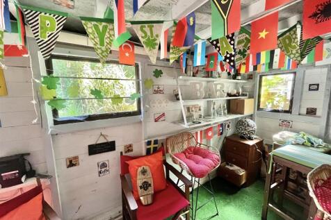 Garden Bar