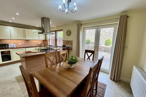 Open Plan Kitchen &amp; Dining Room