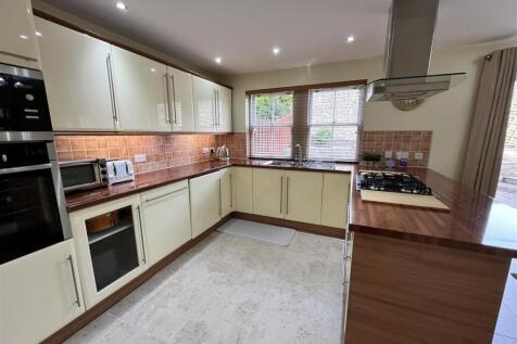 Open Plan Kitchen &amp; Dining Room