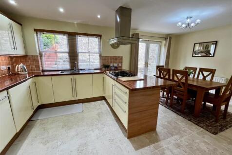 Open Plan Kitchen &amp; Dining Room
