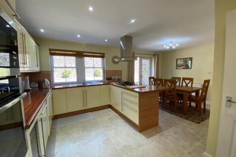 Open Plan Kitchen &amp; Dining Room