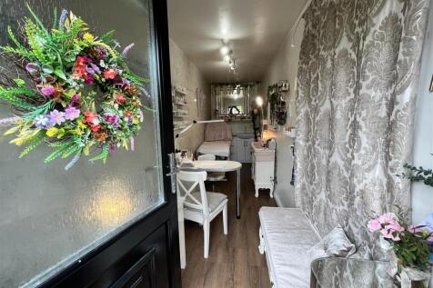 Salon/Beauty Room