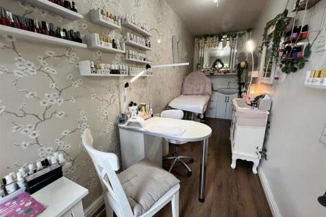 Salon/Beauty Room