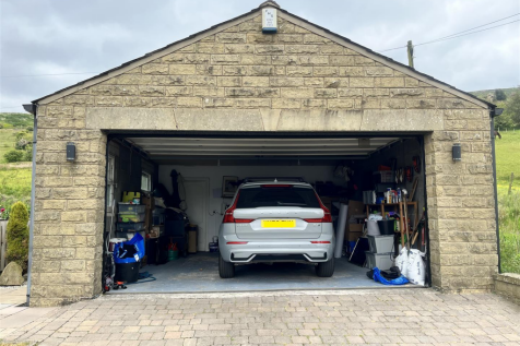 Detached Garage