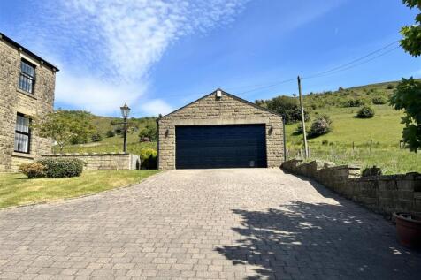 Detached Garage