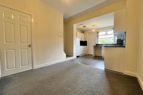 Open Plan Dining Room &amp; Kitchen