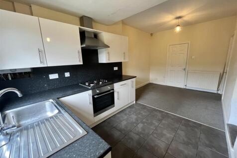 Open Plan Dining Room &amp; Kitchen