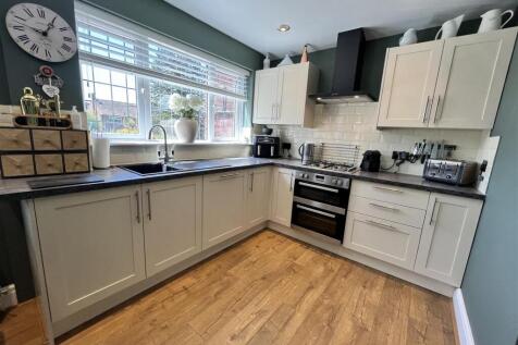 Open Plan Living/Dining/Kitchen