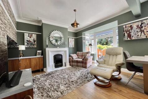 Open Plan Living/Dining/Kitchen