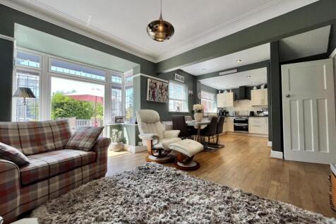 Open Plan Living/Dining/Kitchen