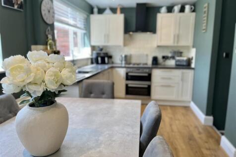 Open Plan Living/Dining/Kitchen