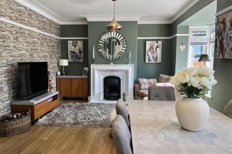 Open Plan Living/Dining/Kitchen