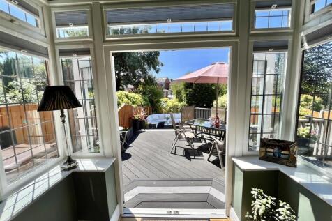 Open Plan Living/Dining/Kitchen