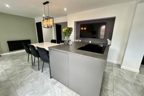Open Plan Kitchen/ Diner